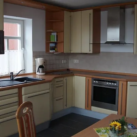 Konukevi Haus Maria 4*